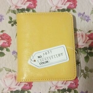Womens Vegan leather Wallet NEW IN PACKAGE LIGHT Yellow